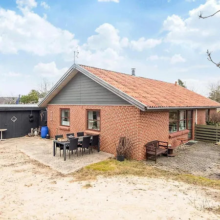 Nyaraló 4 Person In *